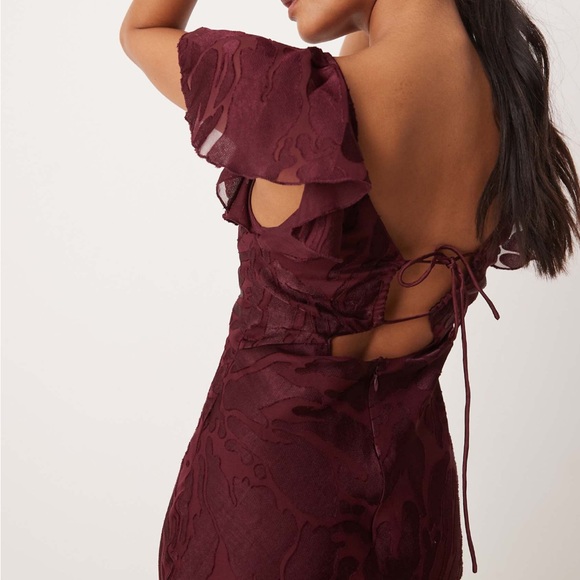 Flutter Sleeve Burnout Maxi Dress - Picture 2 of 5